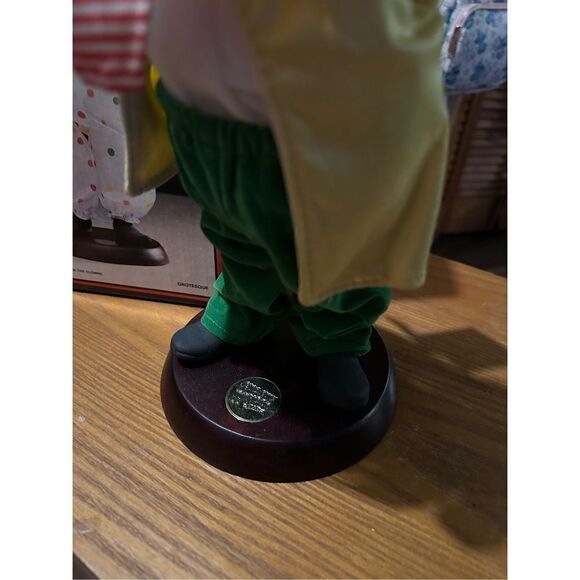 Flambro Circus World Museum Mechanical Movement Clown Grotesque Musical Song - Picture 2 of 11